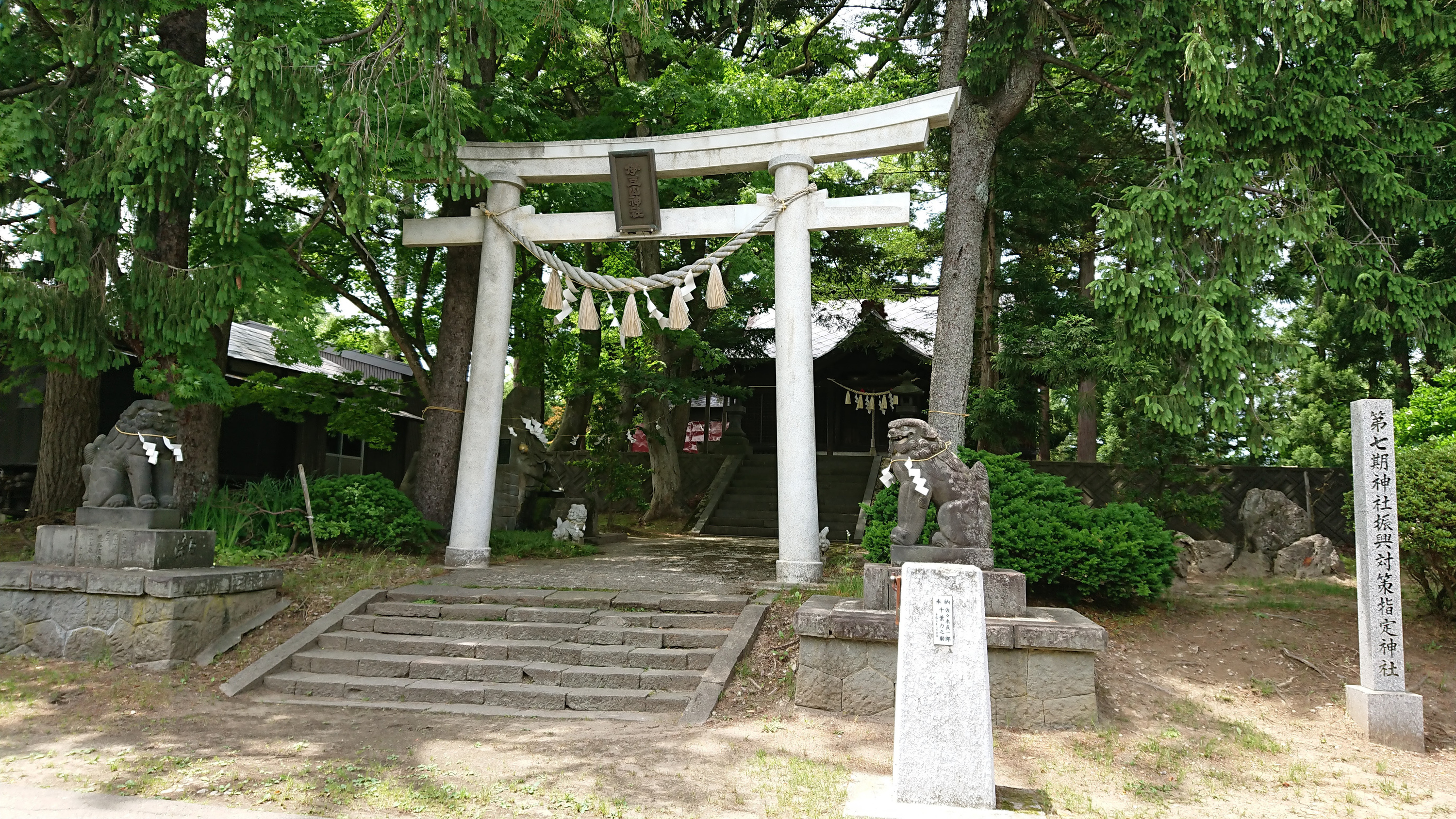 ７月の里宮社殿